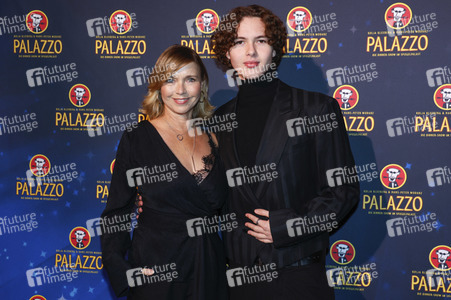 Galapremiere der Palazzo Dinnershow in Berlin
