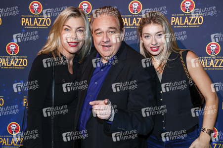 Galapremiere der Palazzo Dinnershow in Berlin