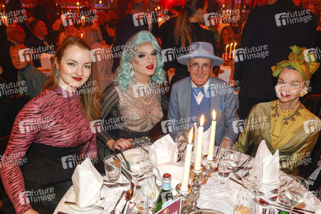 Galapremiere der Palazzo Dinnershow in Berlin