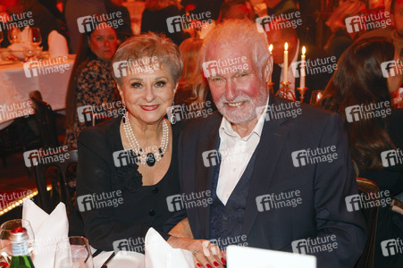 Galapremiere der Palazzo Dinnershow in Berlin