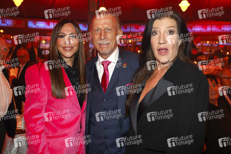 Galapremiere der Palazzo Dinnershow in Berlin