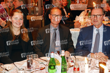 Galapremiere der Palazzo Dinnershow in Berlin