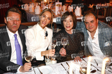 Galapremiere der Palazzo Dinnershow in Berlin