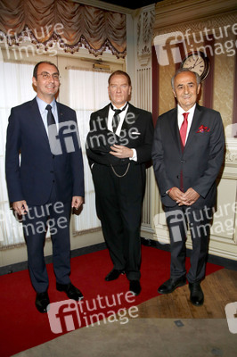 Enthüllung der Wachsfigur von Mustafa Kemal Atatürk in Berlin