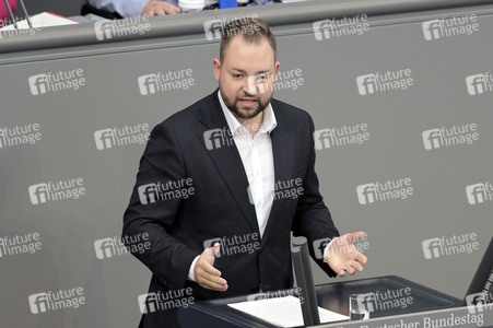 135. Sitzung des Deutschen Bundestages in Berlin