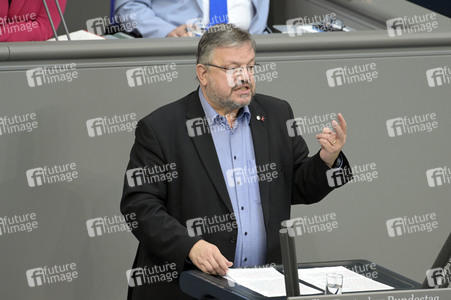135. Sitzung des Deutschen Bundestages in Berlin