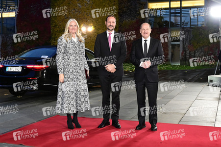 Empfang von Kronprinz Haakon von Norwegen und Kronprinzessin Mette-Marit von Norwegen im Kanzleramt in Berlin