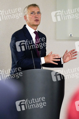 Arbeitsbesuch von NATO-Generalsekretär Jens Stoltenberg in Berlin