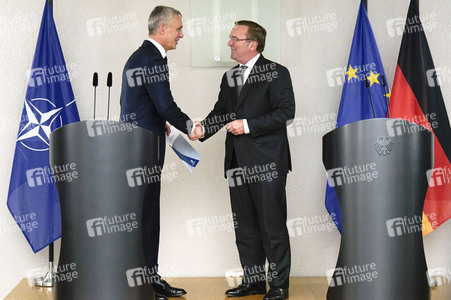 Arbeitsbesuch von NATO-Generalsekretär Jens Stoltenberg in Berlin