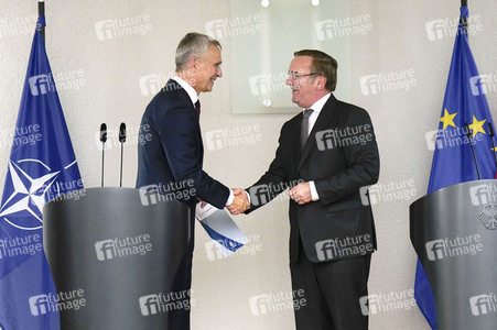 Arbeitsbesuch von NATO-Generalsekretär Jens Stoltenberg in Berlin