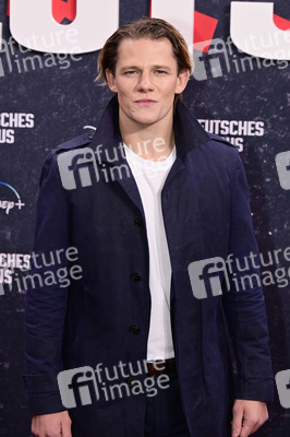 Serienpremiere 'Deutsches Haus' in Berlin