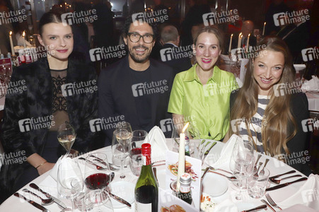 Premiere der Dinnershow 'Poletto Palazzo' in Hamburg