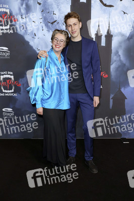 Musicalpremiere 'Tanz der Vampire' in Hamburg