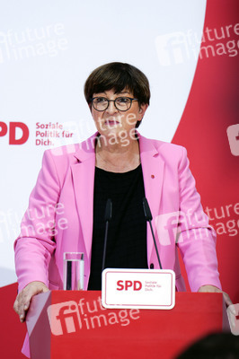 Pressekonferenz der SPD zu Beratungen aktueller Themen in Berlin