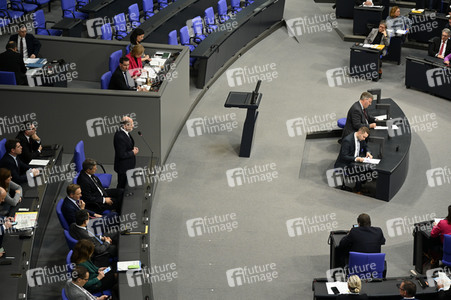 136. Sitzung des Deutschen Bundestages in Berlin