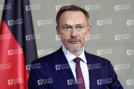 Pressestatement nach dem Urteil des Bundesverfassungsgerichts zum Nachtragshaushalt 2021 in Berlin