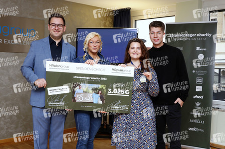 Pressekonferenz zum Strassenfeger Charity By Maximilian Seitz in Berlin