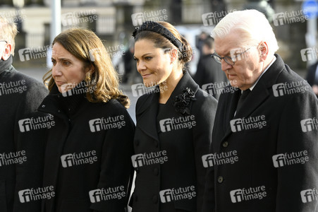 Kronprinzessin Victoria von Schweden bei der Kranzniederlegung zum Volkstrauertag in Berlin