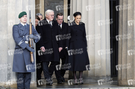 Kronprinzessin Victoria von Schweden bei der Kranzniederlegung zum Volkstrauertag in Berlin