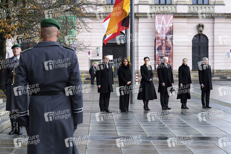 Kronprinzessin Victoria von Schweden bei der Kranzniederlegung zum Volkstrauertag in Berlin