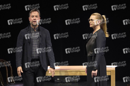 Lesung von Anna Loos und Jan Josef Liefers in Berlin