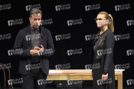 Lesung von Anna Loos und Jan Josef Liefers in Berlin
