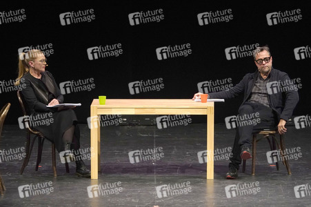 Lesung von Anna Loos und Jan Josef Liefers in Berlin
