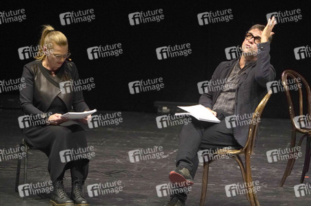 Lesung von Anna Loos und Jan Josef Liefers in Berlin