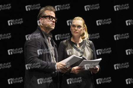 Lesung von Anna Loos und Jan Josef Liefers in Berlin