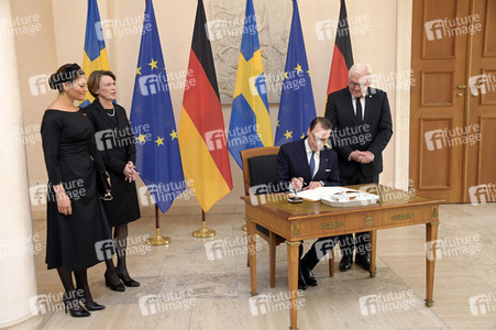 Empfang von Kronprinzessin Victoria von Schweden und Prinz Daniel von Schweden im Schloss Bellevue in Berlin