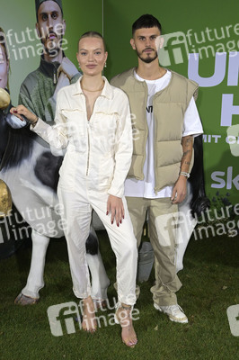 Fototermin 'Unser Hof - Mit Cheyenne und Nino' in Berlin