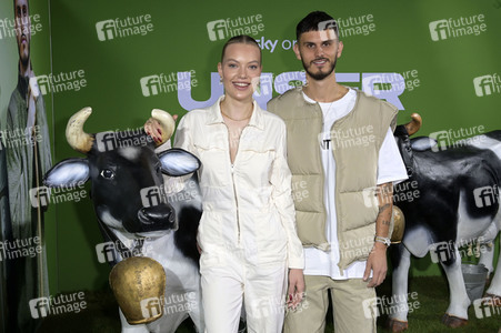Fototermin 'Unser Hof - Mit Cheyenne und Nino' in Berlin
