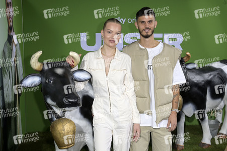 Fototermin 'Unser Hof - Mit Cheyenne und Nino' in Berlin