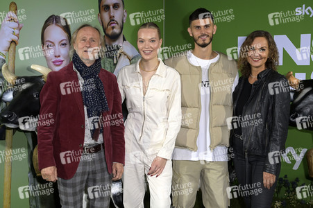 Fototermin 'Unser Hof - Mit Cheyenne und Nino' in Berlin