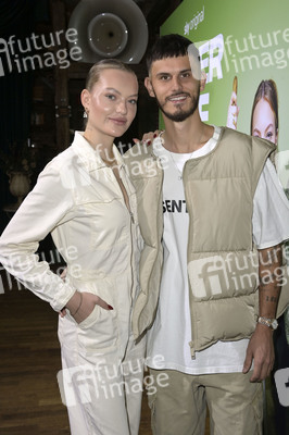 Fototermin 'Unser Hof - Mit Cheyenne und Nino' in Berlin