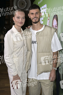 Fototermin 'Unser Hof - Mit Cheyenne und Nino' in Berlin