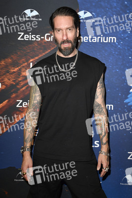 Weltpremiere der Produktion 'Legenden des Nachthimmels' in Berlin