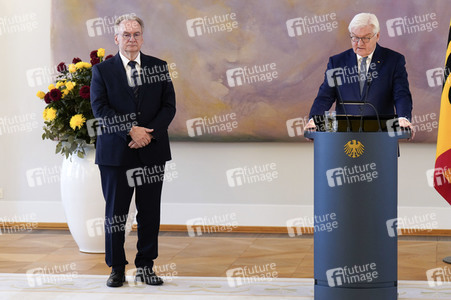 Verleihung des Verdienstordens der Bundesrepublik Deutschland an Ministerpräsidentinnen und Ministerpräsidenten in Berlin