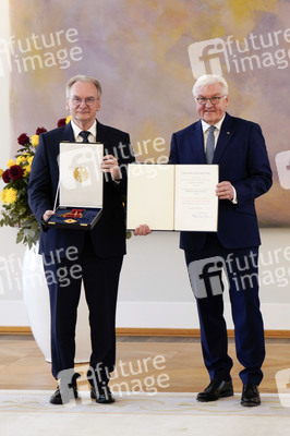 Verleihung des Verdienstordens der Bundesrepublik Deutschland an Ministerpräsidentinnen und Ministerpräsidenten in Berlin
