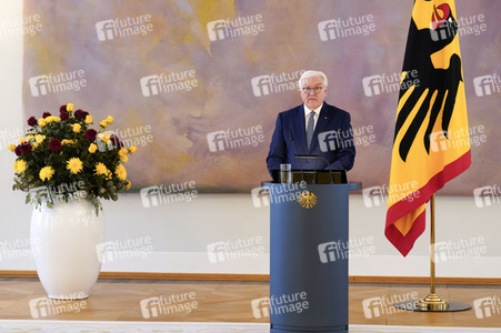 Verleihung des Verdienstordens der Bundesrepublik Deutschland an Ministerpräsidentinnen und Ministerpräsidenten in Berlin