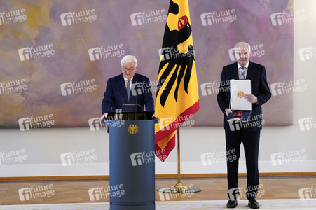 Verleihung des Verdienstordens der Bundesrepublik Deutschland an Ministerpräsidentinnen und Ministerpräsidenten in Berlin