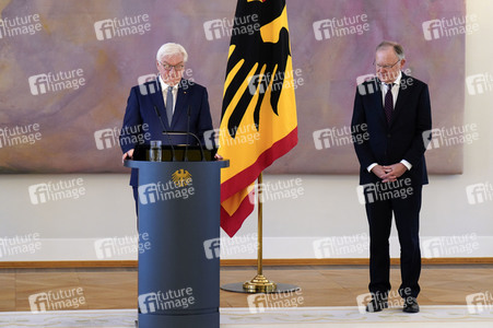 Verleihung des Verdienstordens der Bundesrepublik Deutschland an Ministerpräsidentinnen und Ministerpräsidenten in Berlin