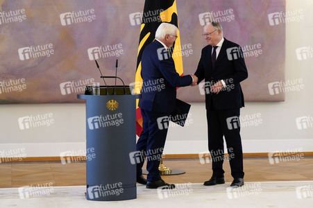 Verleihung des Verdienstordens der Bundesrepublik Deutschland an Ministerpräsidentinnen und Ministerpräsidenten in Berlin