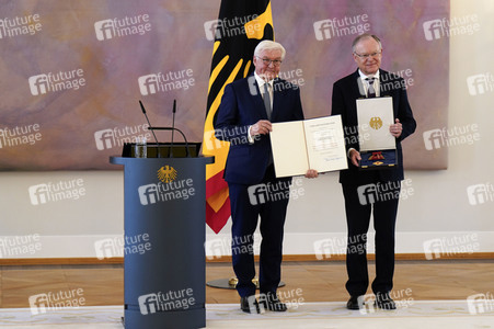 Verleihung des Verdienstordens der Bundesrepublik Deutschland an Ministerpräsidentinnen und Ministerpräsidenten in Berlin