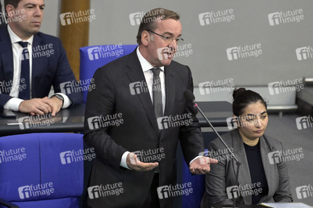 140. Sitzung des Deutschen Bundestages in Berlin