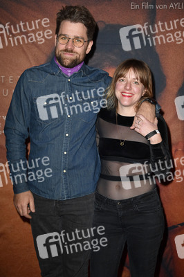 Filmpremiere 'Falling Into Place' in Berlin
