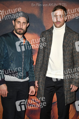 Filmpremiere 'Falling Into Place' in Berlin
