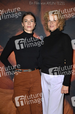 Filmpremiere 'Falling Into Place' in Berlin
