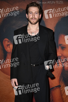 Filmpremiere 'Falling Into Place' in Berlin