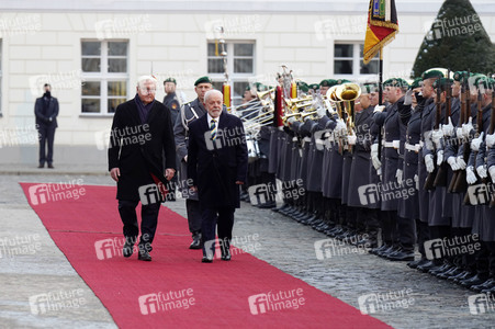 Begrüßung des Präsidenten von Brasilien mit militärischen Ehren in Berlin